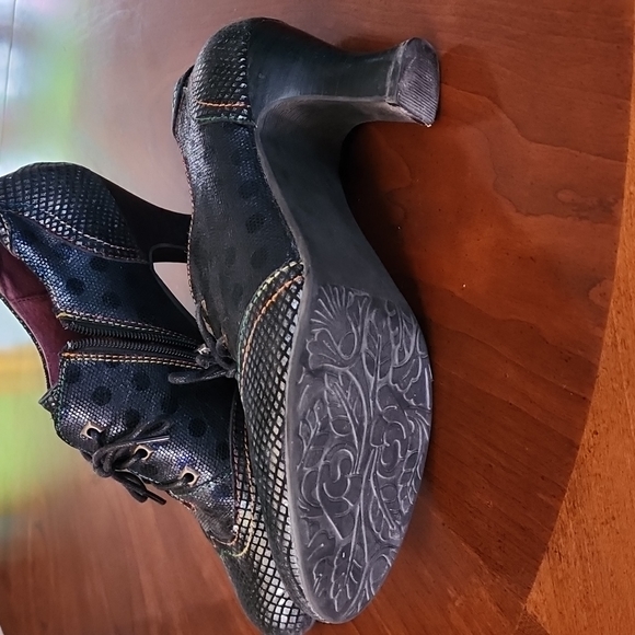 LAURA VITA polka dot & rainbow booties - Picture 5 of 9